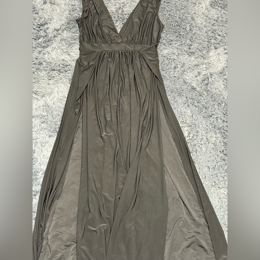 Elegant Black Women's Dress - Picture 3 of 4